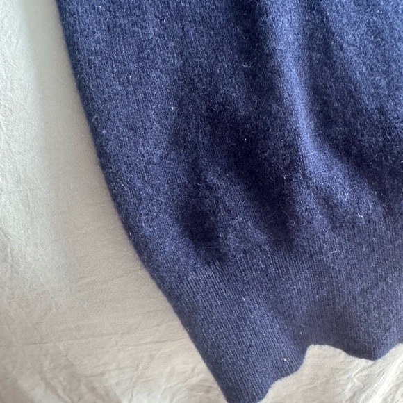 Cashmere JCREW polo, size L. Like new - Picture 2 of 4